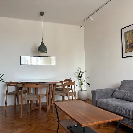 Basil Street - Free Parking Apartman *