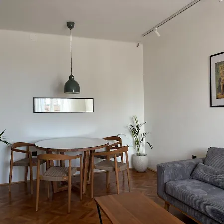 Basil Street - Free Parking Apartman