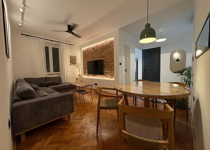 Basil Street - Free Parking * Σίμπενικ